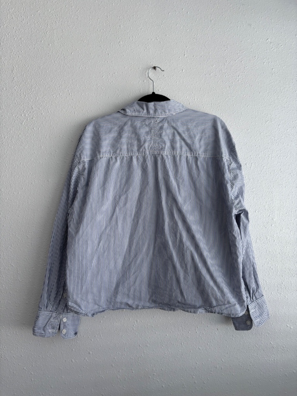 Quince • 100% Organic Cotton Poplin Cropped Long Sleeve Shirt Striped - Picture 6 of 9